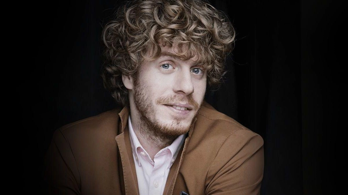 Lodo Guenzi – chi lo dimentica sul palco di Sanremo nel 2018 con la sua band Lo Stato Sociale e... Lodo Guenzi – chi lo dimentica sul palco di Sanremo nel 2018 con la sua band Lo Stato Sociale e...