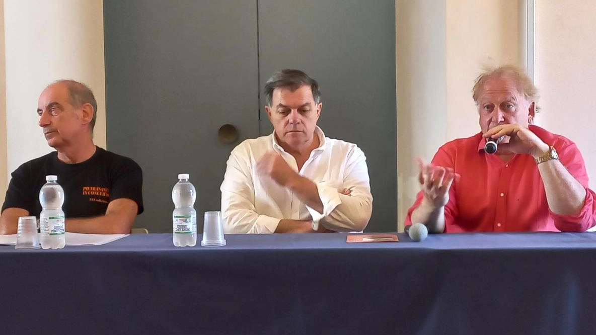 La presentazione al Sant’Agostino: da sinistra. Verona,. Giovannetti e Guttman La presentazione al Sant’Agostino: da sinistra. Verona,. Giovannetti e Guttman