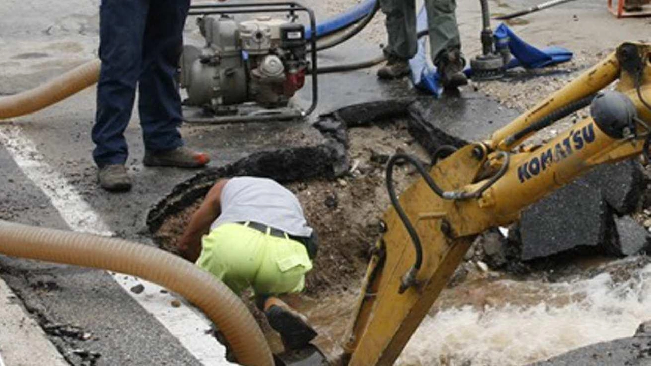 Attesi, nei prossimi giorni, disagi legati alla carenza d’acqua in diverse zone di Calenzano. Per lavori di manutenzione alla cabina... Attesi, nei prossimi giorni, disagi legati alla carenza d’acqua in diverse zone di Calenzano. Per lavori di manutenzione alla cabina...