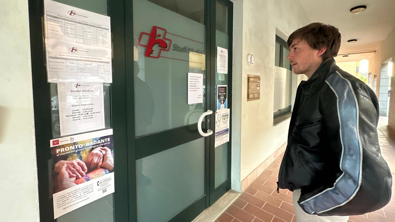 L’ingresso dello studio medico di Ponte a Ema che rischia la chiusura per mancanza di medici L’ingresso dello studio medico di Ponte a Ema che rischia la chiusura per mancanza di medici