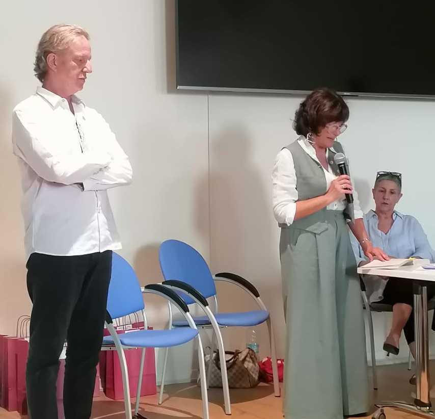 Riflettori su versi e storie. Record di opere alla giuria per il Premio Micheloni Riflettori su versi e storie. Record di opere alla giuria per il Premio Micheloni