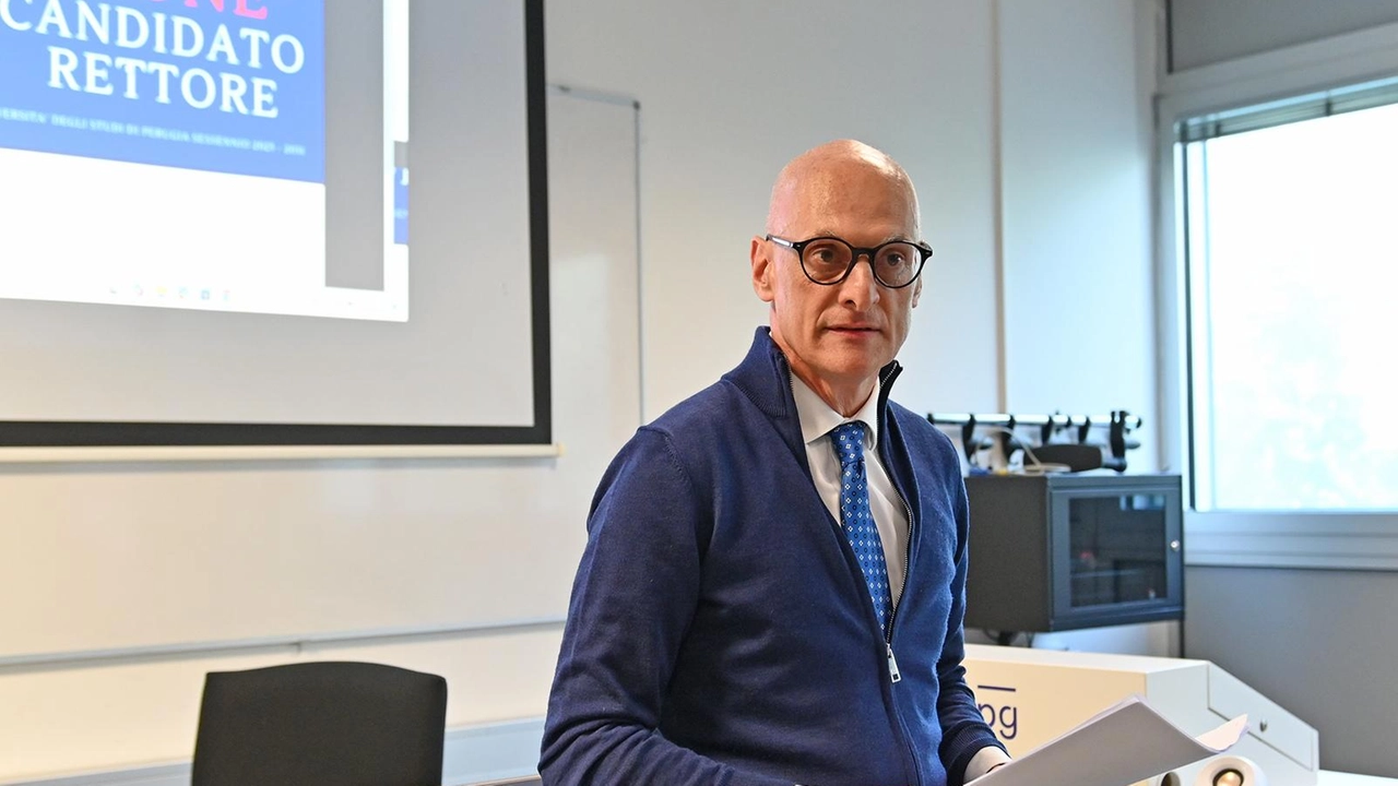 Il professor Carbone ha presentato la sua candidatura