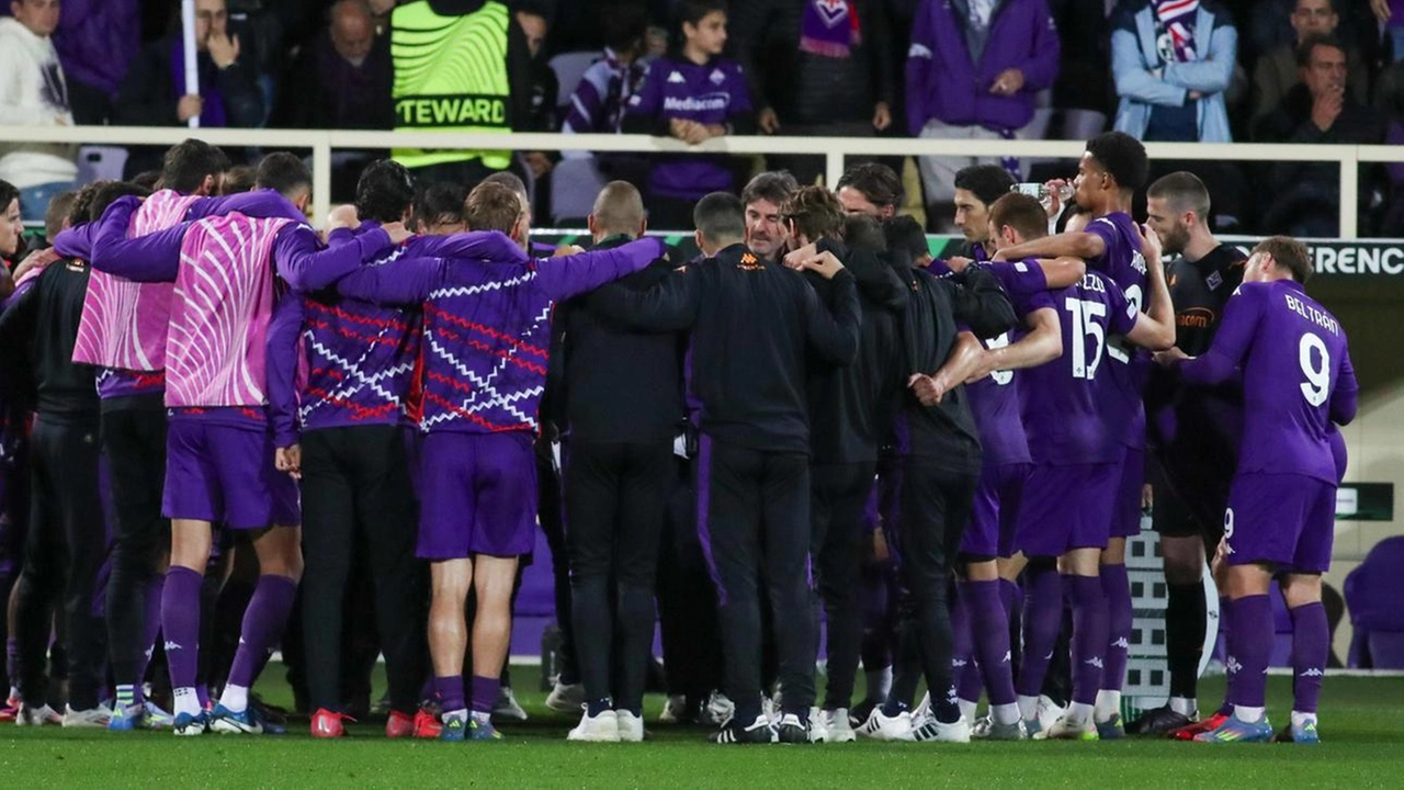La squadra si è stretta in un abbraccio sia alla fine dei 90 regolamentari, che al termine del primo tempo supplementare La squadra si è stretta in un abbraccio sia alla fine dei 90 regolamentari, che al termine del primo tempo supplementare