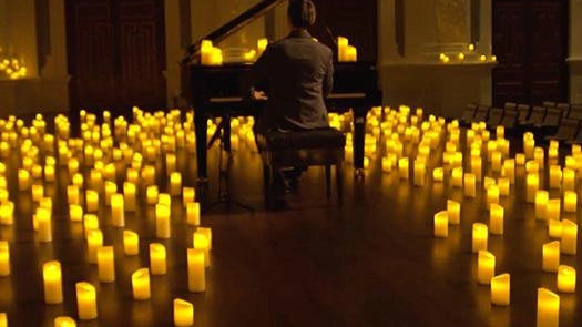 Torna a Roma la magia dei Concerti Candlelight all'Auditorium di Santa Cecilia, con tributi a Coldplay, Ludovico Einaudi e altri grandi artisti. Un'esperienza unica a lume di candela per apprezzare la musica classica in modo accessibile. Torna a Roma la magia dei Concerti Candlelight all'Auditorium di Santa Cecilia, con tributi a Coldplay, Ludovico Einaudi e altri grandi artisti. Un'esperienza unica a lume di candela per apprezzare la musica classica in modo accessibile.