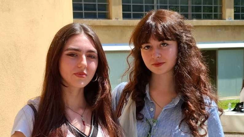 Sara Berti e Daria Montagni del liceo Rodari Sara Berti e Daria Montagni del liceo Rodari