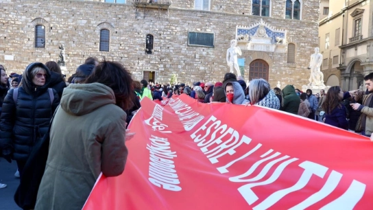 L'evento del 25 novembre 2023 organizzato da Qn per le Donne che si è svolto in piazza della Signoria. L'appuntamento, con tanti ospiti, torna anche nel 2024 L'evento del 25 novembre 2023 organizzato da Qn per le Donne che si è svolto in piazza della Signoria. L'appuntamento, con tanti ospiti, torna anche nel 2024