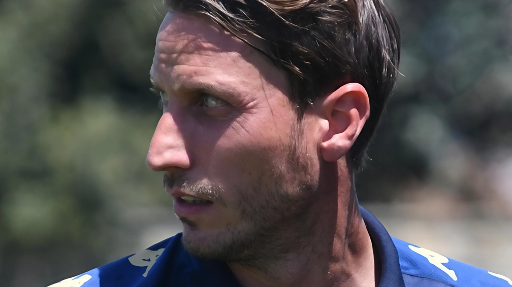 Poggibonsi 2 Empoli 2 POGGIBONSI (3-4-3): Cerone, El Dib, Borri, Nobile; Boduri, Corzani, Ciacci, Ponticelli; Corcione, Pippi, Boriosi. A disp.: Baracco, Borghi, Gonzi, Skerma,... Poggibonsi 2 Empoli 2 POGGIBONSI (3-4-3): Cerone, El Dib, Borri, Nobile; Boduri, Corzani, Ciacci, Ponticelli; Corcione, Pippi, Boriosi. A disp.: Baracco, Borghi, Gonzi, Skerma,...