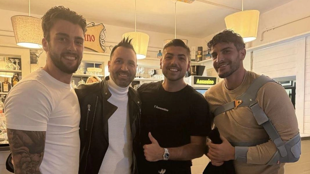 Mario Verona, tronista del noto dating show di Mediaset "Uomini & Donne", è arrivato in Versilia, e la sua presenza... Mario Verona, tronista del noto dating show di Mediaset "Uomini & Donne", è arrivato in Versilia, e la sua presenza...