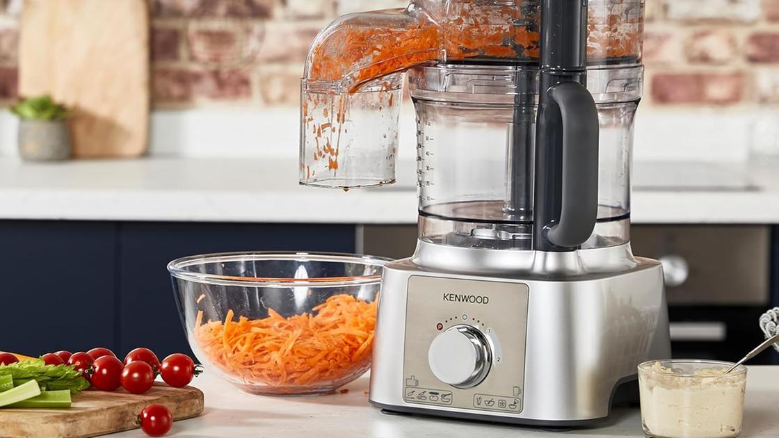 Smettetela faticare da Lanazione.it smettetela di faticare ai fornelli questo robot kenwood vi cambia la vita in cucina e lo pagate la metà