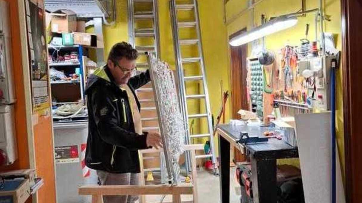 L’azienda è diventata punto di riferimento in tutta la Valdelsa per impianti elettrici ’sostenibili’ "E’ importante trasformare il nostro territorio in un luogo più verde e a impatto zero". L’azienda è diventata punto di riferimento in tutta la Valdelsa per impianti elettrici ’sostenibili’ "E’ importante trasformare il nostro territorio in un luogo più verde e a impatto zero".