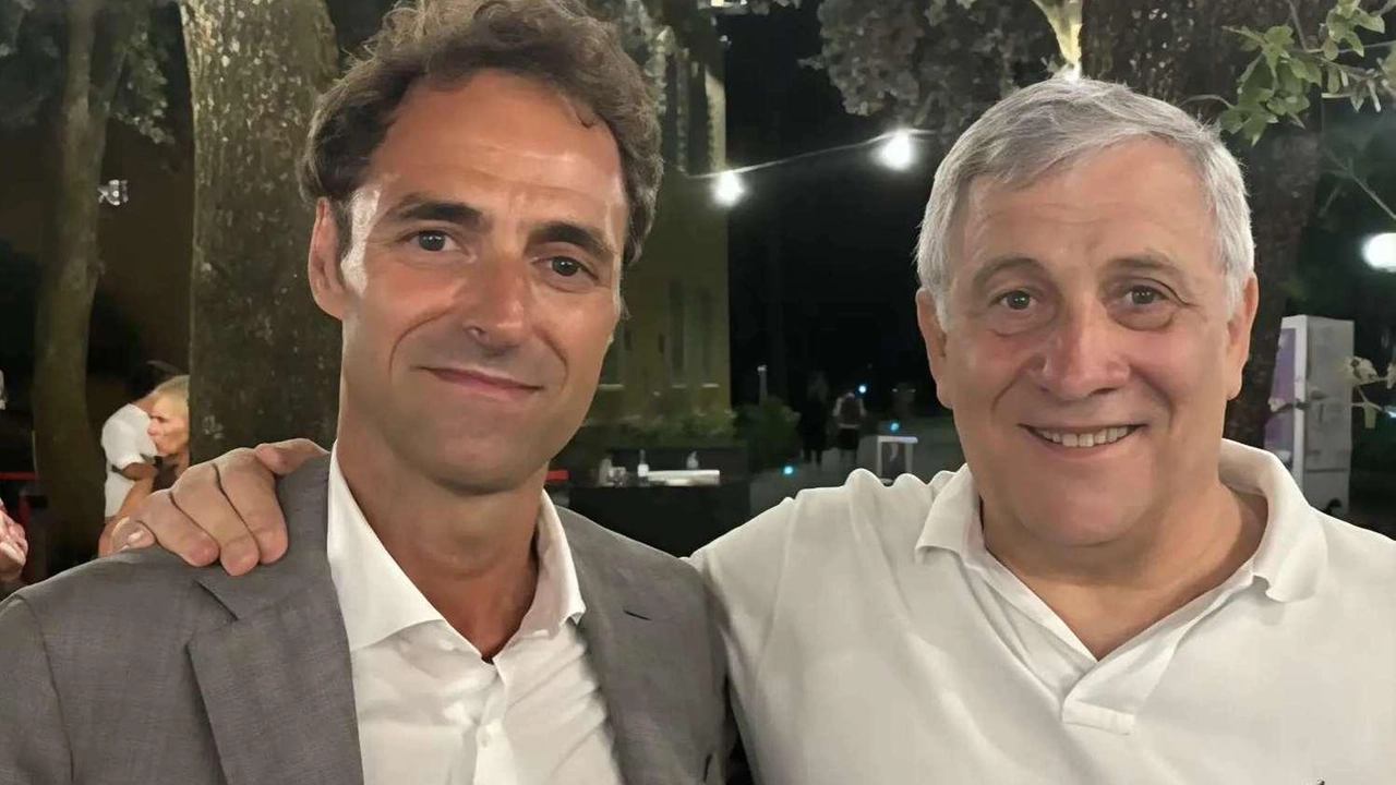 Il ministro Tajani, qui con Ciro Costagliola, sarà presente a Viareggio Il ministro Tajani, qui con Ciro Costagliola, sarà presente a Viareggio