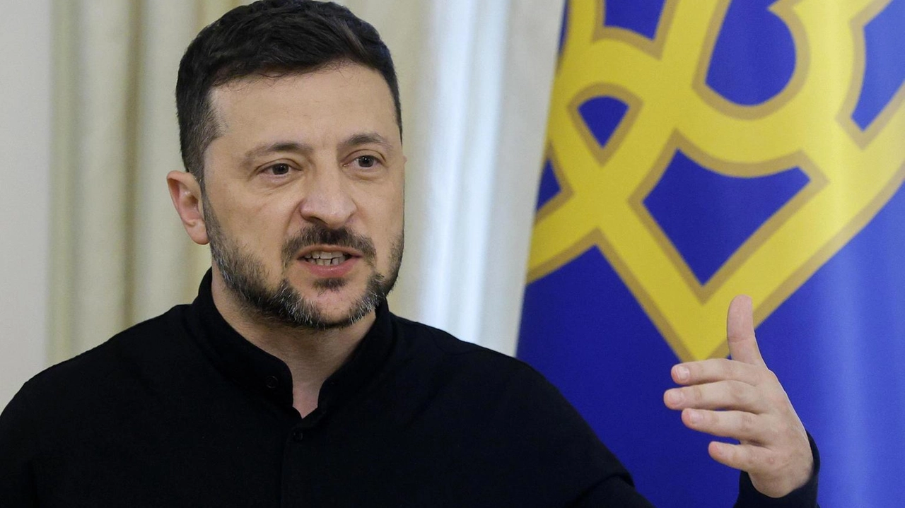 La Russia ha intensificato gli attacchi con droni e missili contro l'Ucraina. Zelensky chiede sanzioni più severe.