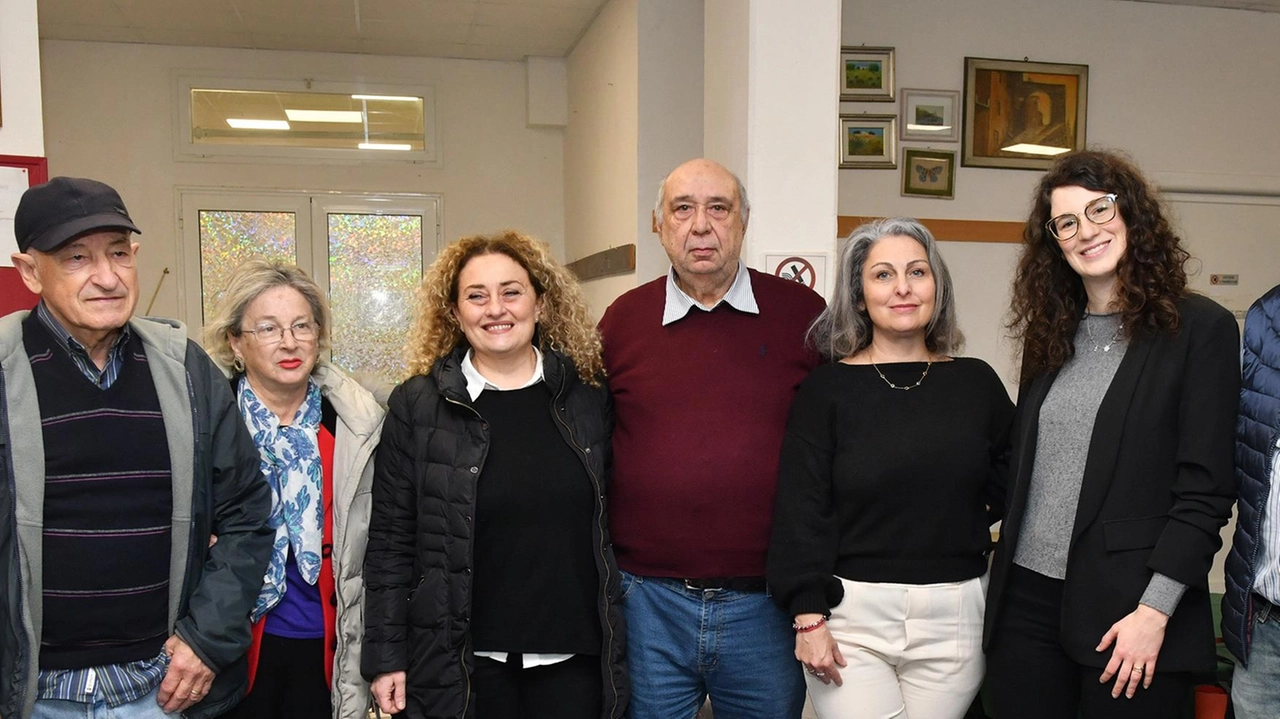 Un luogo dedicato alle persone con disturbi di memoria o deterioramento cognitivo e ai loro caregivers, dove ci si incontra,... Un luogo dedicato alle persone con disturbi di memoria o deterioramento cognitivo e ai loro caregivers, dove ci si incontra,...