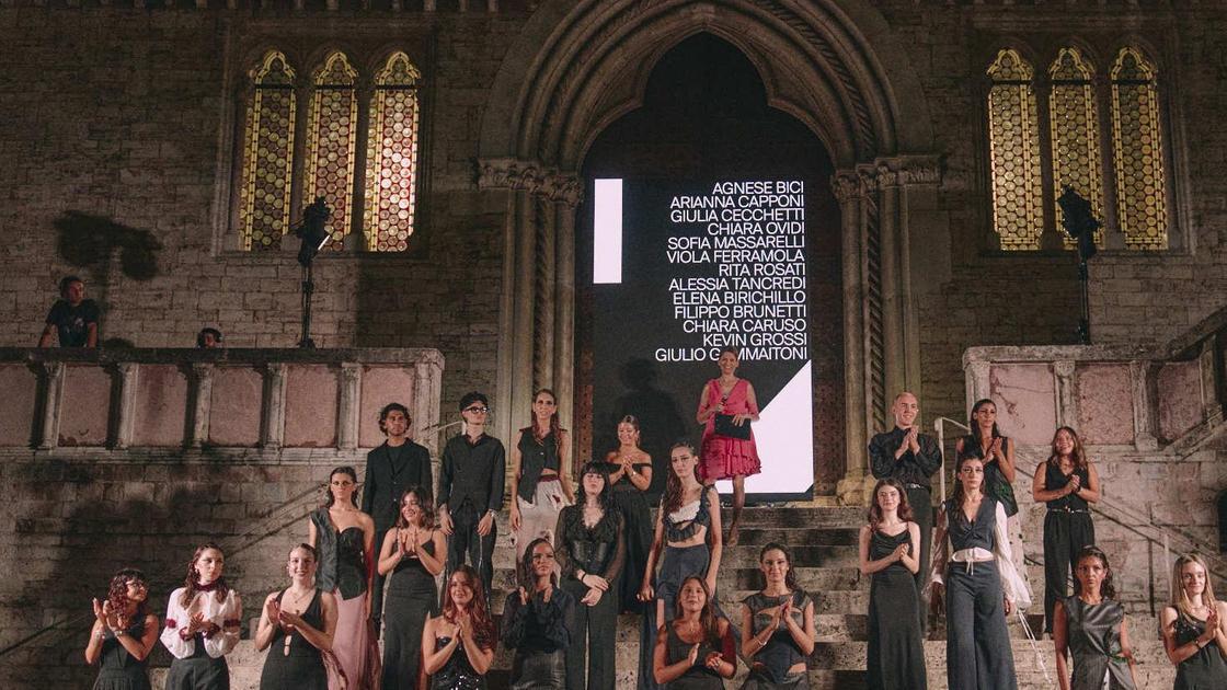 Fashion Show La moda illumina il centro. Riflettori sui giovani talenti dello stile
