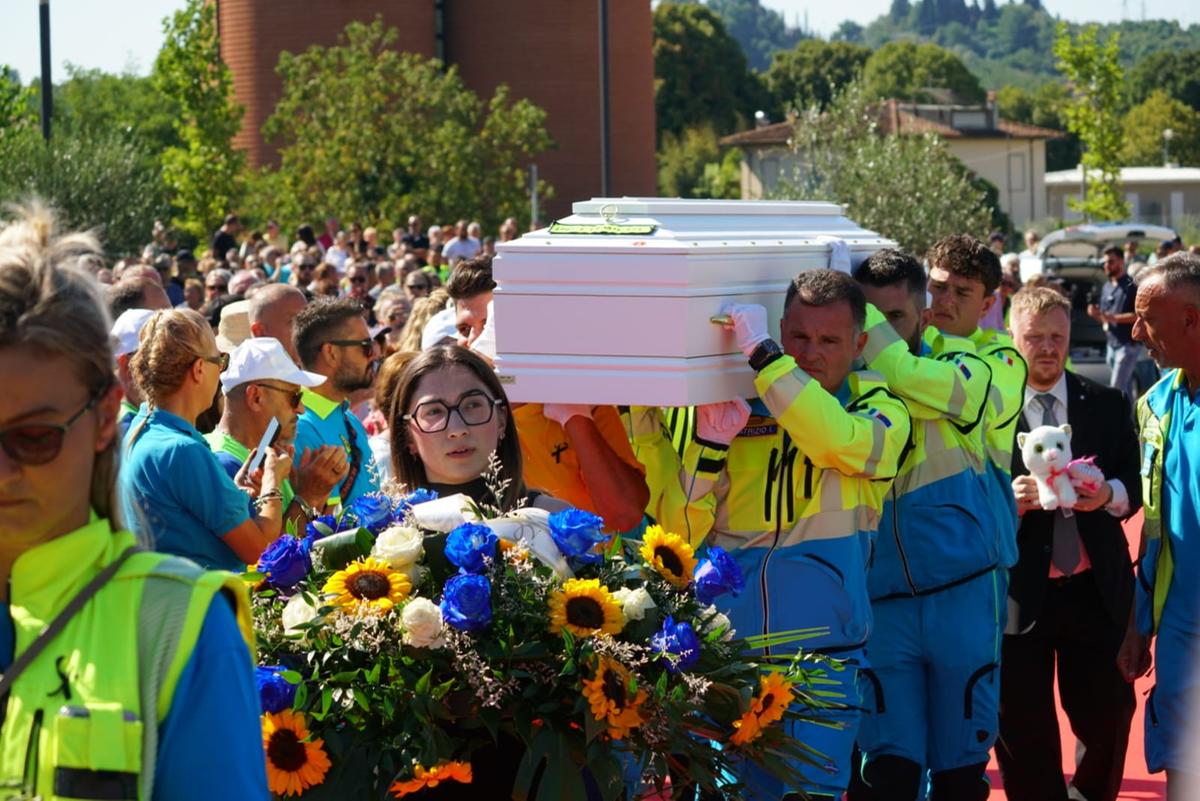 “Strade sicure”. L’appello dei volontari dopo i funerali della strage in A1. E Giorgia Meloni risponde “Strade sicure”. L’appello dei volontari dopo i funerali della strage in A1. E Giorgia Meloni risponde