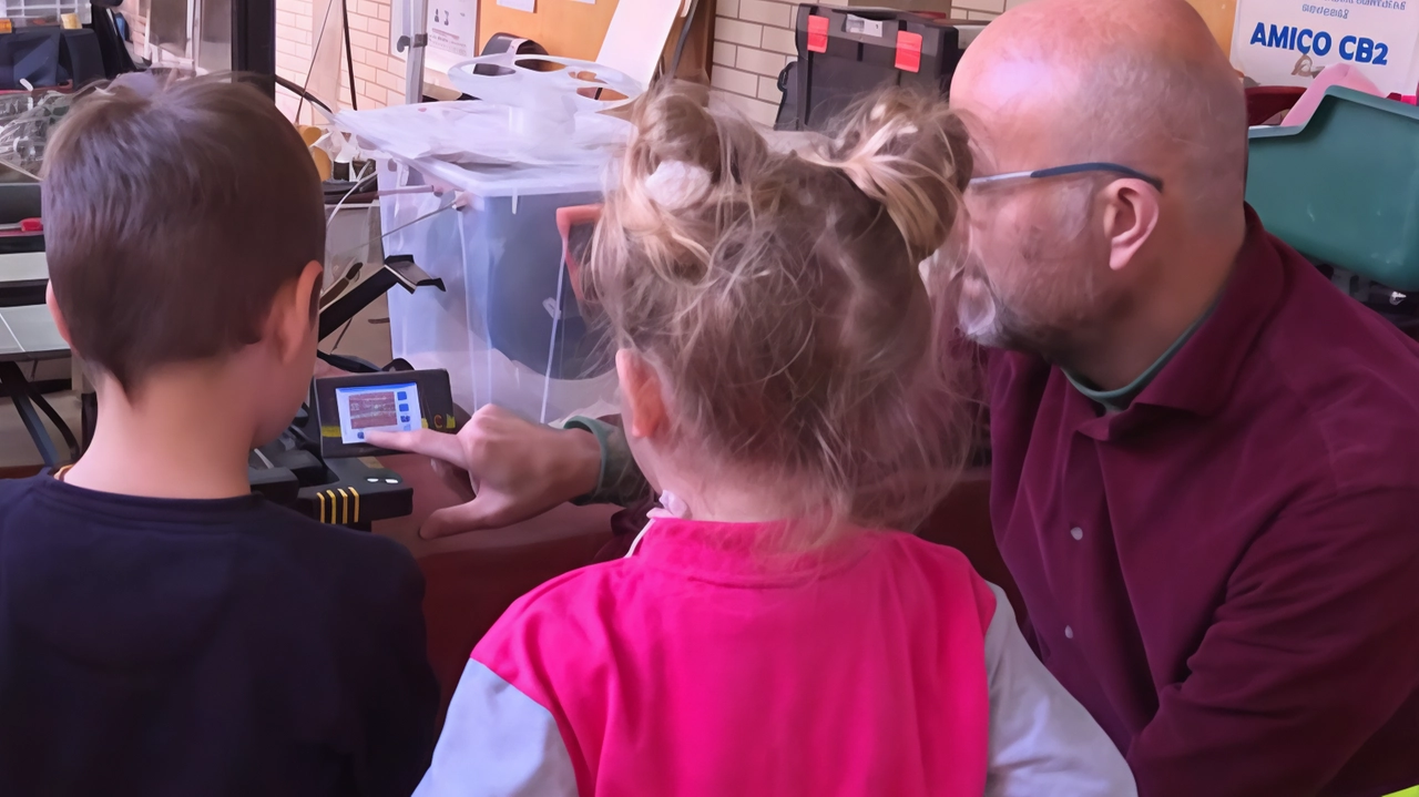 Sbarca ad Arezzo un’idea già avviata nel fiorentino: lancio nelle scuole, raccolte e un borgo "plastic free". Tentativo di rilanciare la campagna dei rifiuti dimostrando che ogni oggetto può avere una seconda vita. . Sbarca ad Arezzo un’idea già avviata nel fiorentino: lancio nelle scuole, raccolte e un borgo "plastic free". Tentativo di rilanciare la campagna dei rifiuti dimostrando che ogni oggetto può avere una seconda vita. .