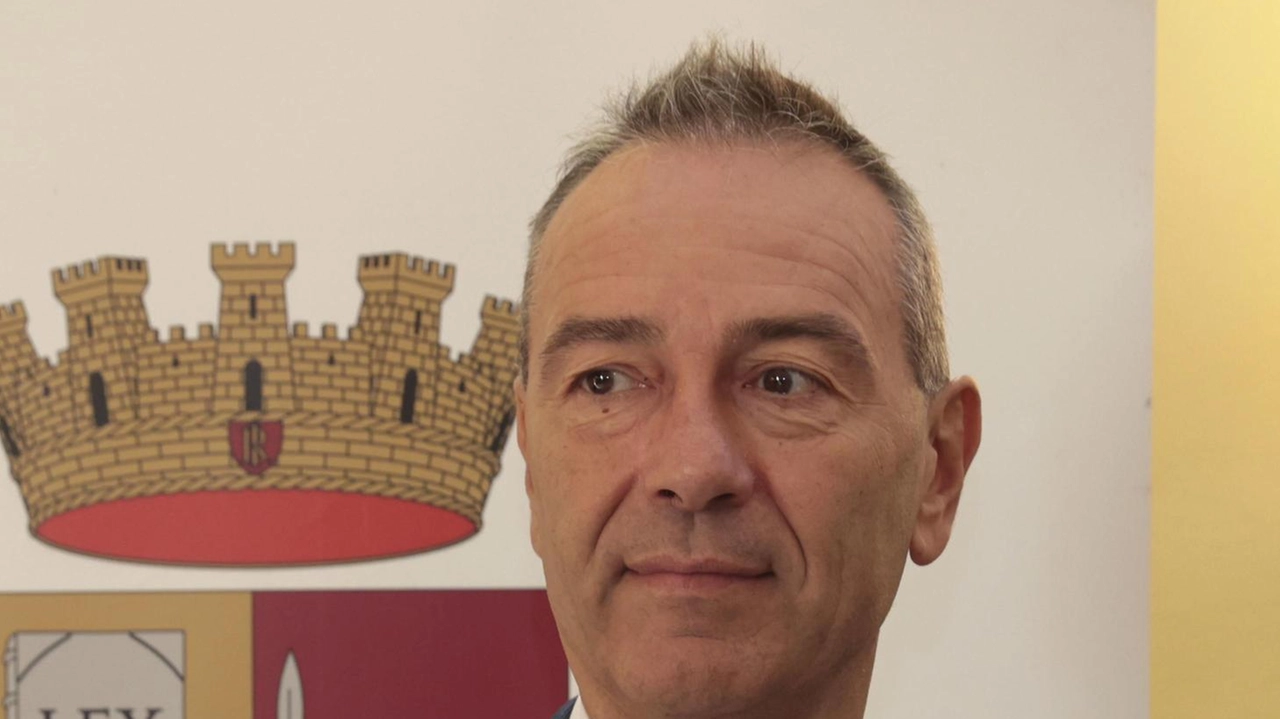 La questura di Siena indaga sui disordini post-derby con i tifosi del Livorno. Sei agenti feriti, attività in corso per identificare i responsabili. La questura di Siena indaga sui disordini post-derby con i tifosi del Livorno. Sei agenti feriti, attività in corso per identificare i responsabili.