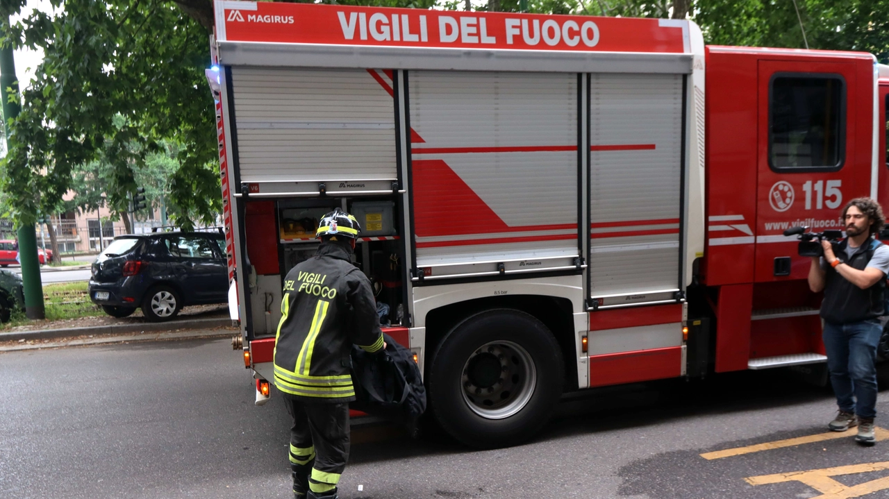 No local, os bombeiros