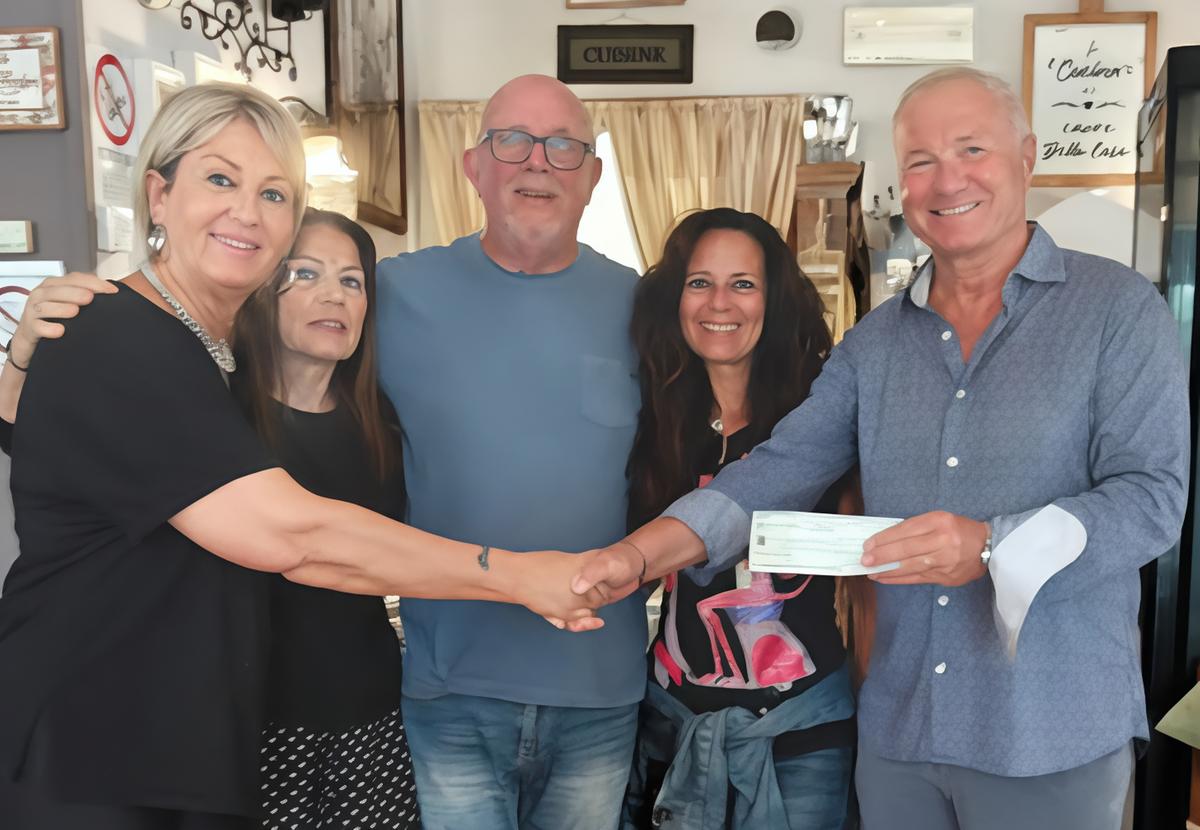 Dono dell’Osteria Pertini alla Lilt con la ’Tombola in massese’ Dono dell’Osteria Pertini alla Lilt con la ’Tombola in massese’