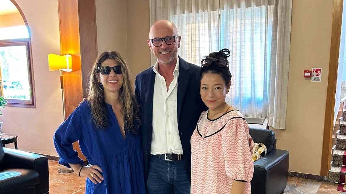 Il premio Oscar Marisa Tomei in vacanza nella Toscana delle sue radici