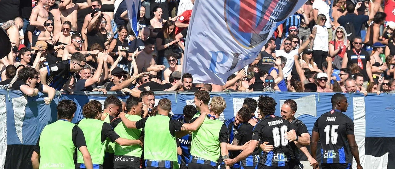 Inzaghi guida il Pisa a un passo dal sogno con una vittoria matura contro il Frosinone