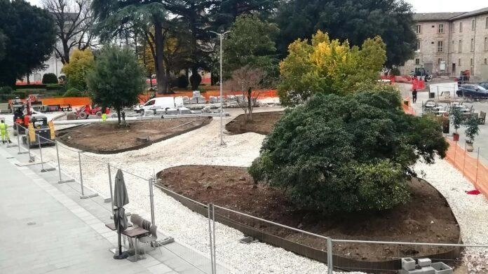 Gubbio: il Comune valuta un piano di sicurezza per garantire gli accessi. Da sistemare anche i giardini. Intanto è buona l’affluenza di turisti in città.