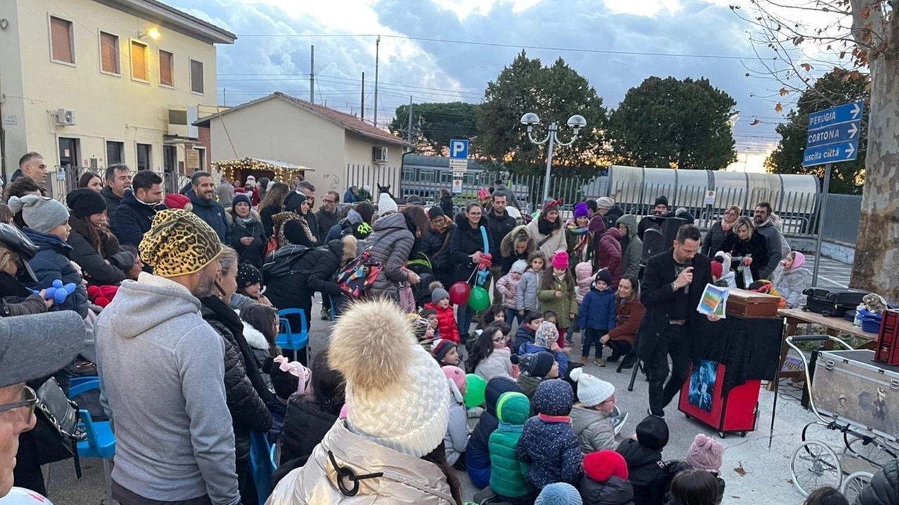 Ultimi giorni di eventi a Cortona per "Natale di Stelle". Il prossimo appuntamento è in programma domani a Terontola con... Ultimi giorni di eventi a Cortona per "Natale di Stelle". Il prossimo appuntamento è in programma domani a Terontola con...