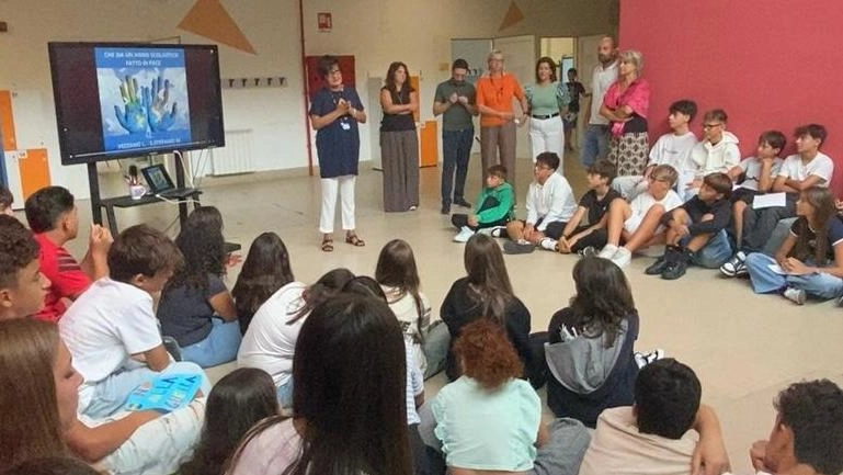 Il tema della pace sarà il filo conduttore delle attività educative in tutte le scuole di Santo stefano Magra nel...