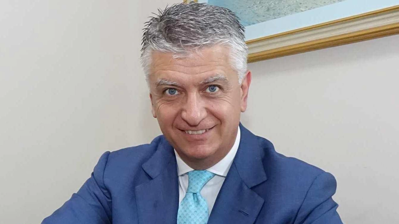 Massimo Mallegni è stato tre volte sindaco oltre che senatore per un mandato Massimo Mallegni è stato tre volte sindaco oltre che senatore per un mandato