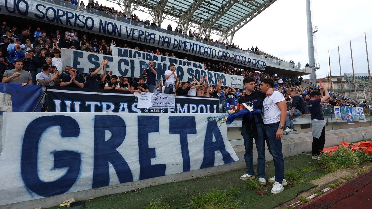 L'omaggio per la piccola Greta (Foto Tommaso Gasperini/Germogli) L'omaggio per la piccola Greta (Foto Tommaso Gasperini/Germogli)