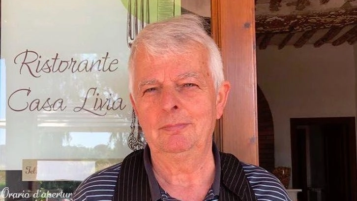 Il ristorante "Casa Livia" a Grosseto, gestito da Claudio Draghi, si distingue per la passione e l'attenzione alla qualità degli ingredienti, come il grano Senatore Cappelli per la pasta. In collaborazione con il ristorante "Branduccio" di Buonconvento, proporrà una cena gourmet a base di pesce, valorizzando la stagionalità e la territorialità dei piatti. Il menù ricco e raffinato sarà accompagnato dai vini del Consorzio tutela vini di Maremma. Per prenotazioni: 340 798 1595. Il ristorante "Casa Livia" a Grosseto, gestito da Claudio Draghi, si distingue per la passione e l'attenzione alla qualità degli ingredienti, come il grano Senatore Cappelli per la pasta. In collaborazione con il ristorante "Branduccio" di Buonconvento, proporrà una cena gourmet a base di pesce, valorizzando la stagionalità e la territorialità dei piatti. Il menù ricco e raffinato sarà accompagnato dai vini del Consorzio tutela vini di Maremma. Per prenotazioni: 340 798 1595.