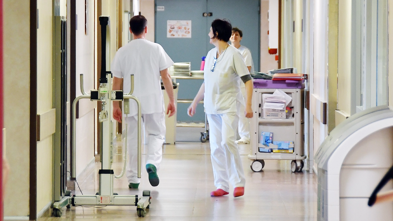 Psichiatria, nuova aggressione. Paziente con una siringa minaccia due infermieri