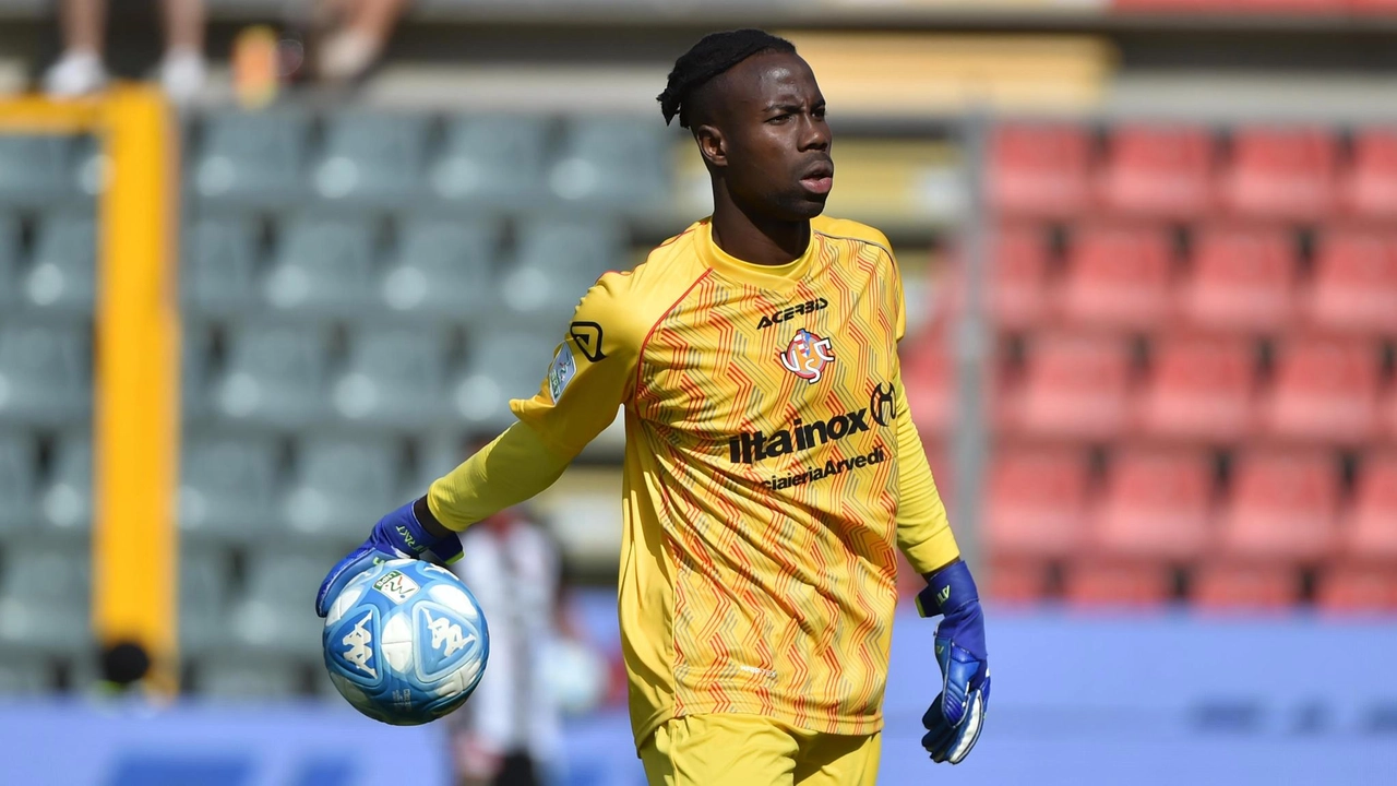Mouhamadou Fallou Sarr, passato allo Spezia, non potrà giocare contro il Cremona Mouhamadou Fallou Sarr, passato allo Spezia, non potrà giocare contro il Cremona