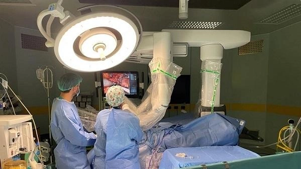 Al Santo Stefano sedute chirurgiche con il robot da Vinci anche di domenica Al Santo Stefano sedute chirurgiche con il robot da Vinci anche di domenica