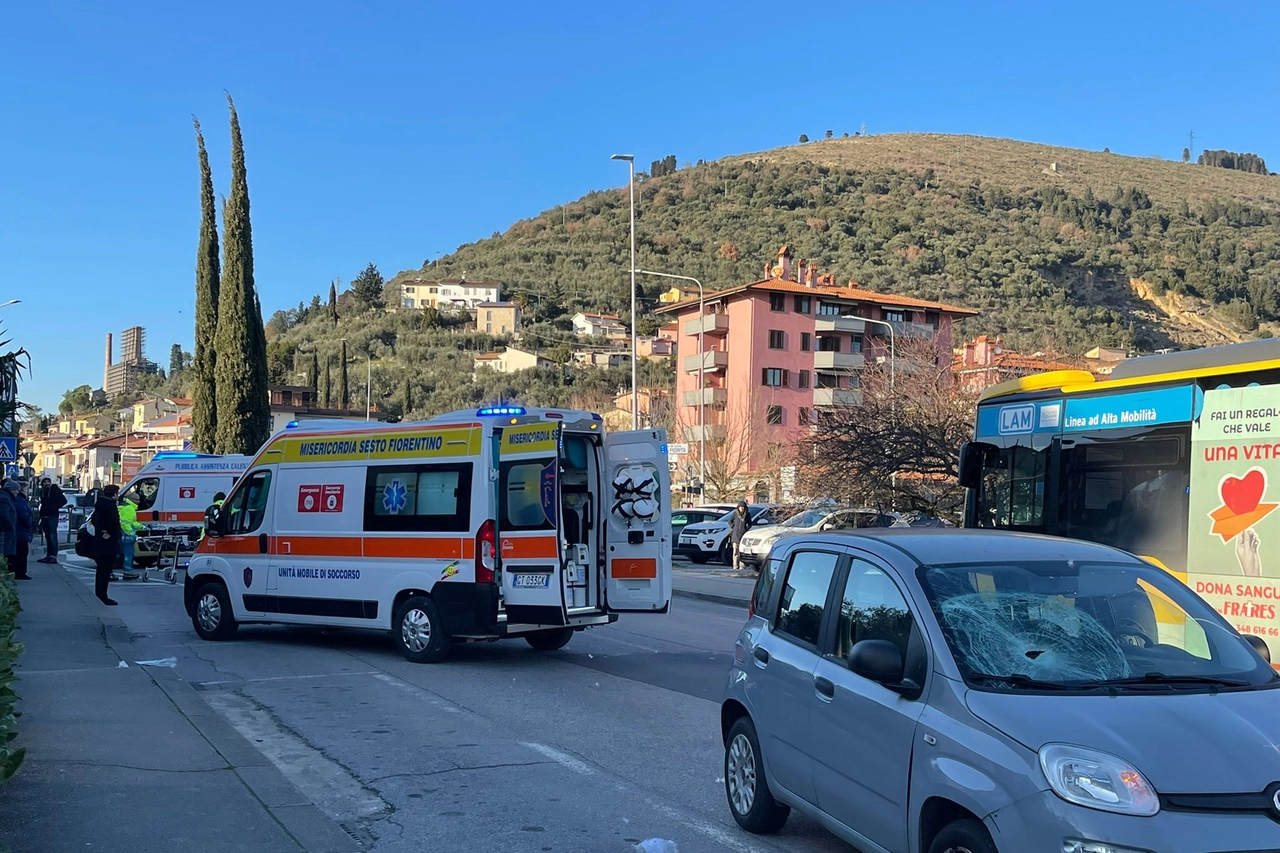 Pedone investito in via Firenze a Prato, i soccorsi sul posto