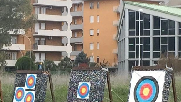 Il campo di tiro in via Lago di Varano Il campo di tiro in via Lago di Varano
