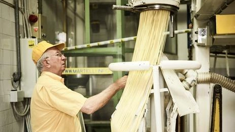 Dino Martelli. all’essiccatoio degli spaghetti: il più antico d’Italia Dino Martelli. all’essiccatoio degli spaghetti: il più antico d’Italia