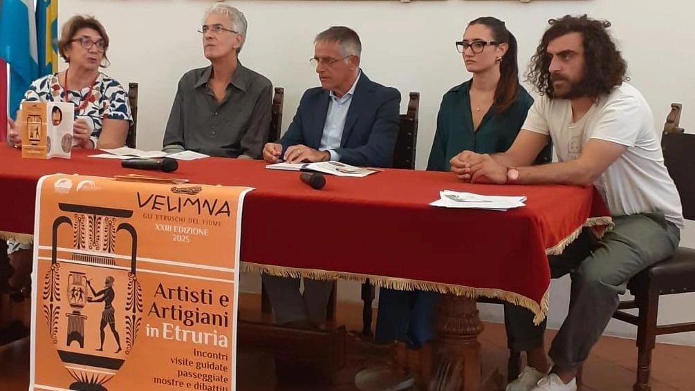 Un viaggio a ritroso nei secoli grazie alla macchina del tempo, ma soprattutto all’impegno della Pro Ponte. Signori e signore... Un viaggio a ritroso nei secoli grazie alla macchina del tempo, ma soprattutto all’impegno della Pro Ponte. Signori e signore...
