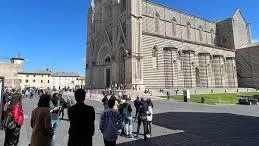 Turisti al Duomo