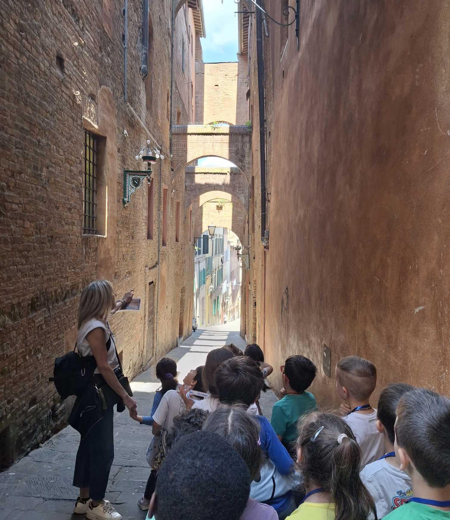 Trekking con i bimbi. Alla scoperta della città Trekking con i bimbi. Alla scoperta della città