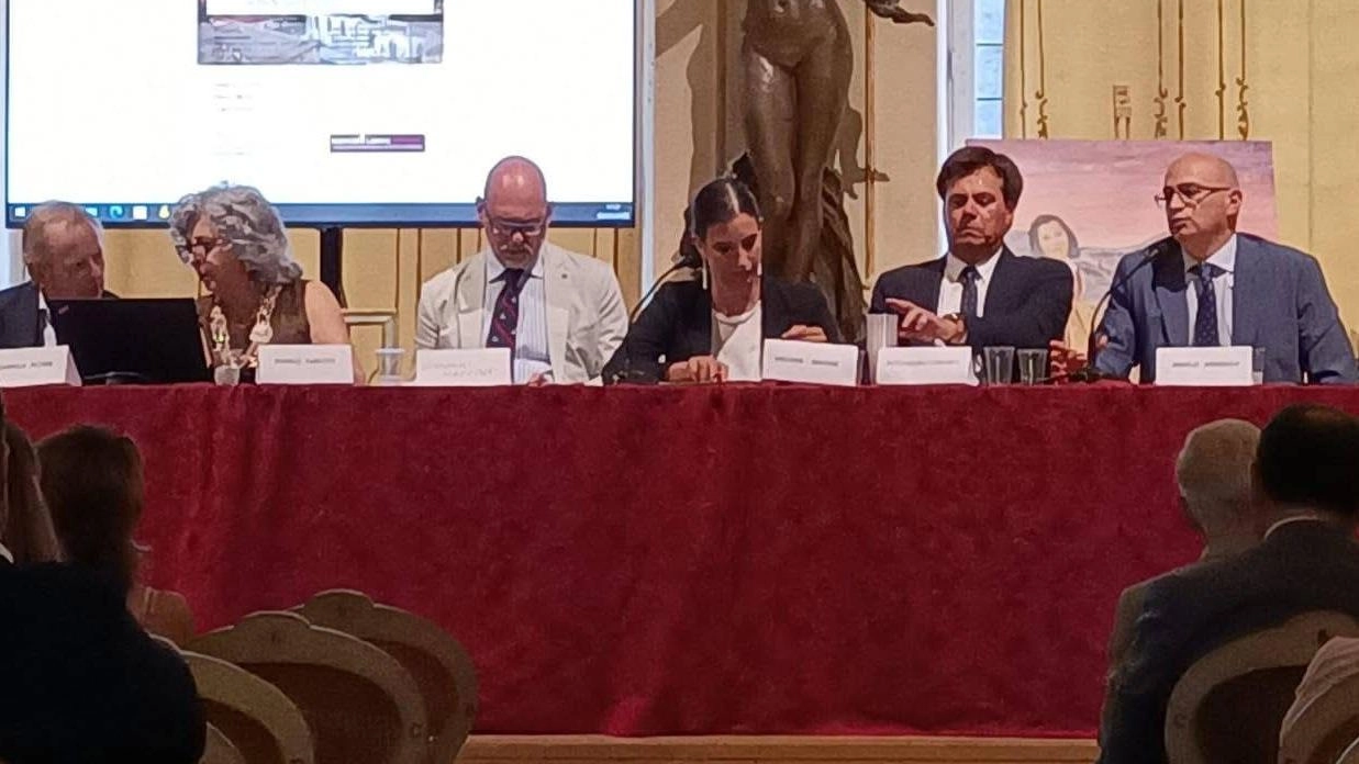 Primo appuntamento all’Accademia Chigiana dell’iniziativa promossa da ReS. Conforti: "Molto più di una rassegna, offriamo idee e proposte innovative". Primo appuntamento all’Accademia Chigiana dell’iniziativa promossa da ReS. Conforti: "Molto più di una rassegna, offriamo idee e proposte innovative".