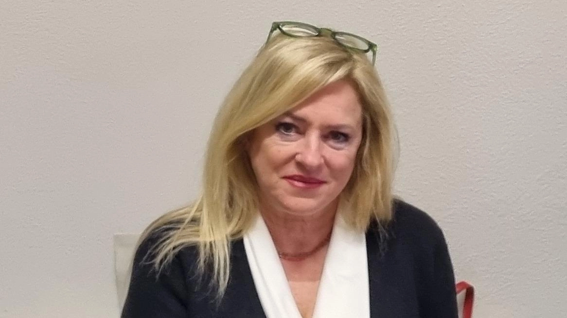 Una tematica di estrema attualità quella affrontata dal libro dell’onorevole Rossano Sasso. "Ha ribadito che la politica ha il preciso...