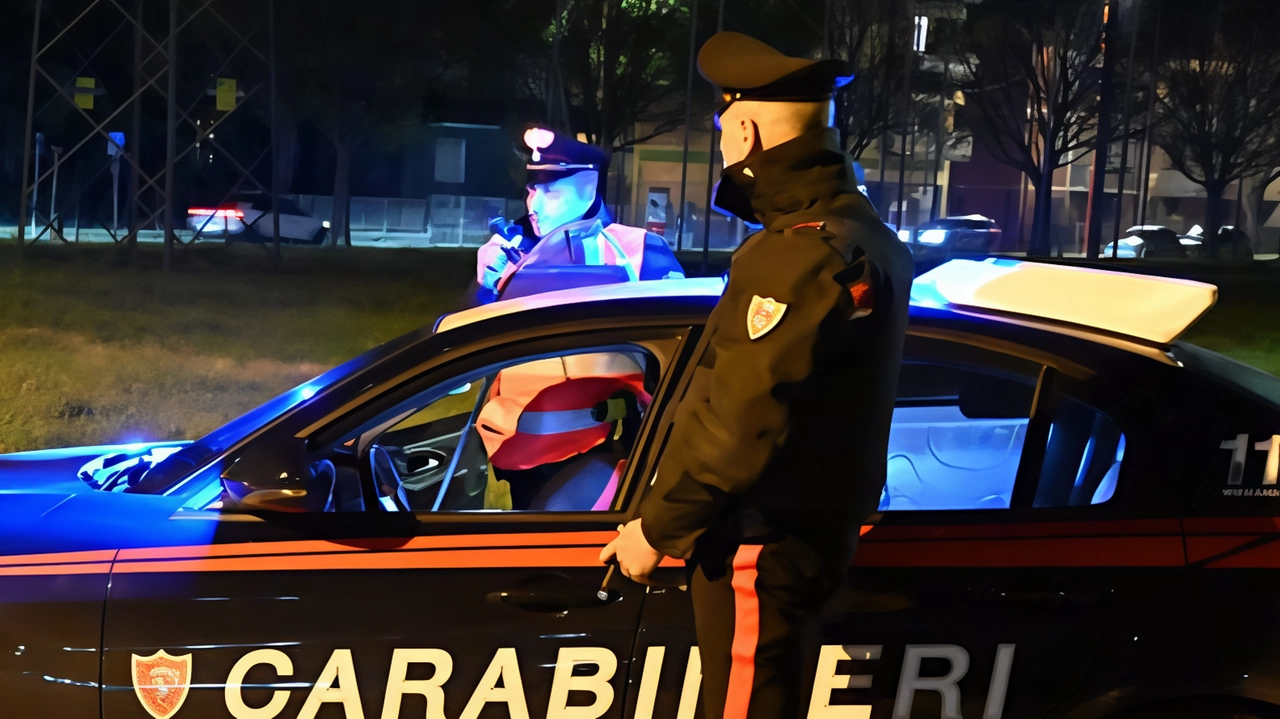 Dalla centrale operativa è partita immediatamente la segnalazione ai Carabinieri della Compagnia sangiovannese che si sono precipitati sul posto Dalla centrale operativa è partita immediatamente la segnalazione ai Carabinieri della Compagnia sangiovannese che si sono precipitati sul posto