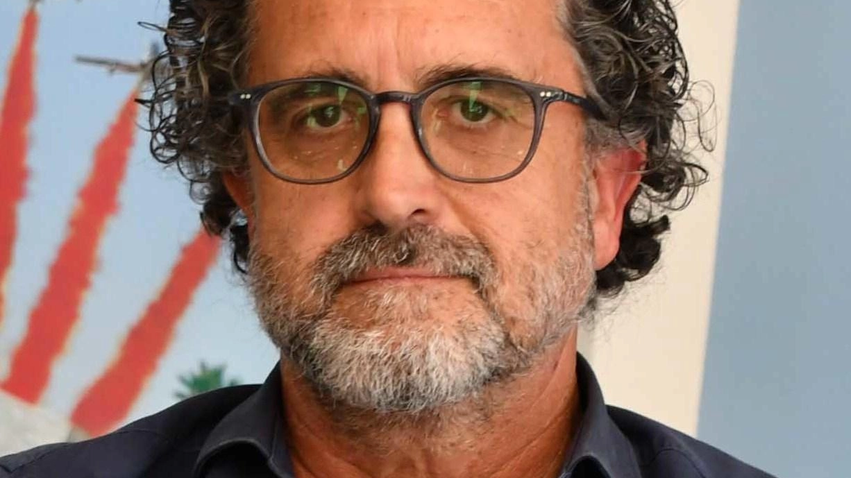 Il Comune di Massa ha incontrato l’azienda insieme alla Regione. Acerbo: "La ditta scelta difettava nei requisiti: è stata sostituita". Due mesi e mezzo per i cantieri, il termine fissato entro luglio.