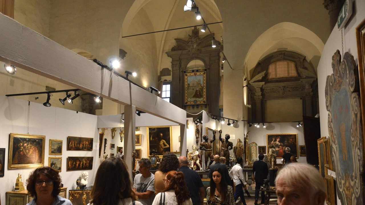 La rassegna ha animato il cuore di Cortona dal 1963 ad oggi, trasformando il centro convegni Sant’Agostino in un elegante scrigno di tesori La rassegna ha animato il cuore di Cortona dal 1963 ad oggi, trasformando il centro convegni Sant’Agostino in un elegante scrigno di tesori
