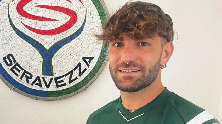 Il quasi 31enne Marco Tognoni (massese ex Uri e Luparense) arriva al Seravezza in Serie D dopo l’infortunio, da valutare, di Falteri Il quasi 31enne Marco Tognoni (massese ex Uri e Luparense) arriva al Seravezza in Serie D dopo l’infortunio, da valutare, di Falteri