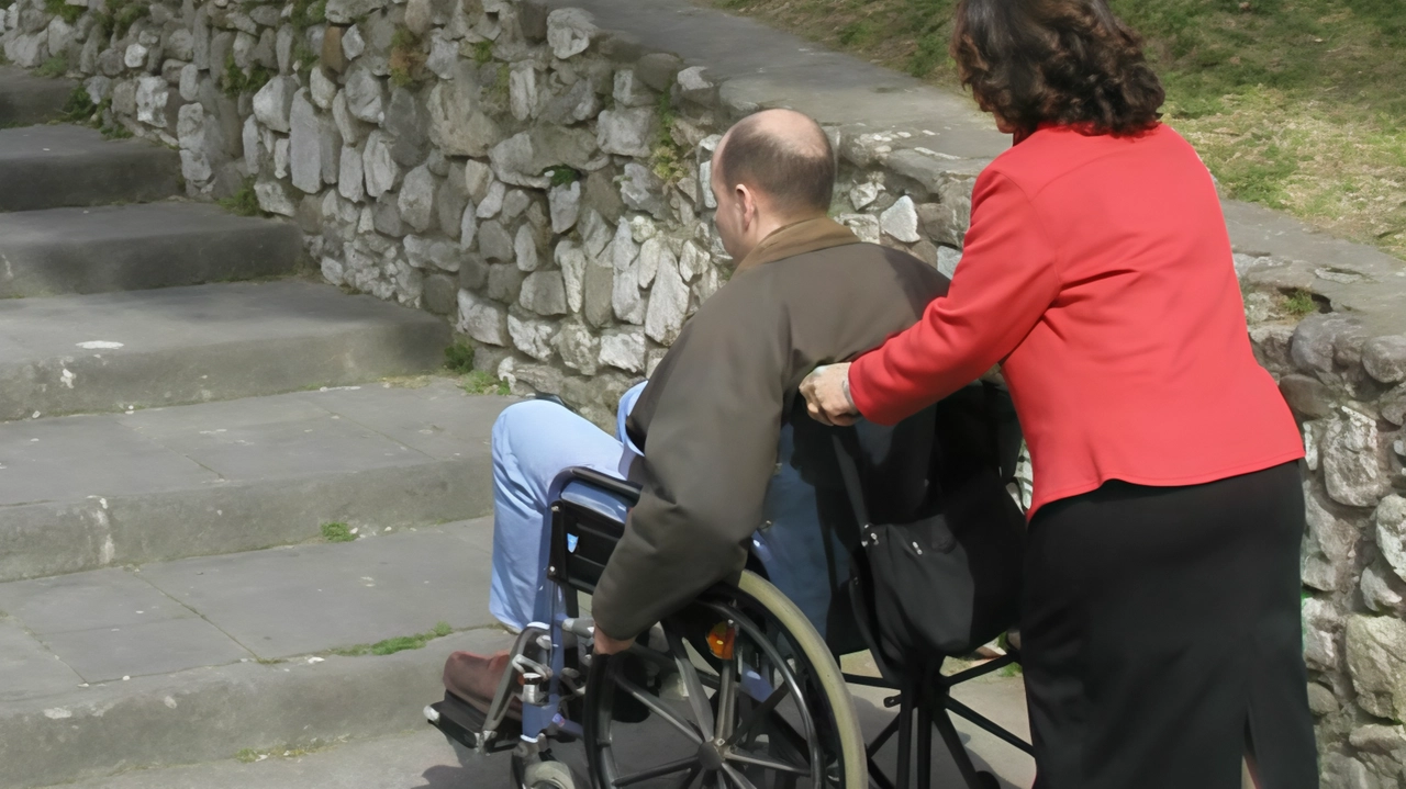 Al via i lavori da 320mila euro per trasformare il giardino in uno spazio senza barriere aperto a tutti . Al via i lavori da 320mila euro per trasformare il giardino in uno spazio senza barriere aperto a tutti .