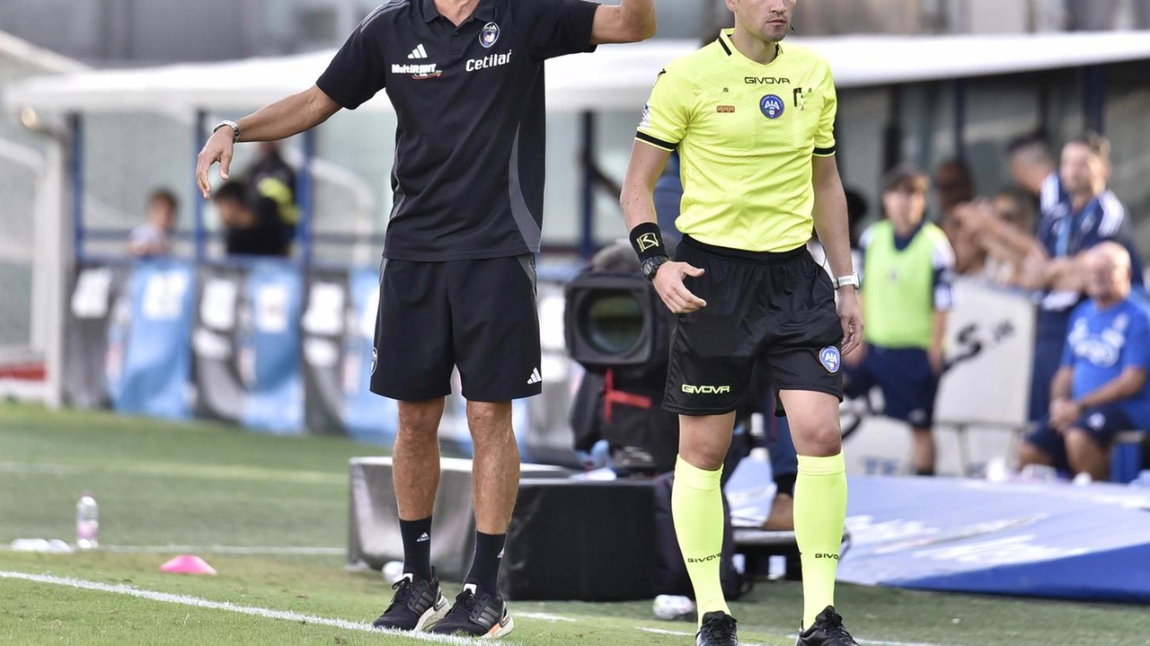 Il Pisa affronta il Mantova con il recupero di tre giocatori chiave. Inzaghi fiducioso per una prestazione vincente.