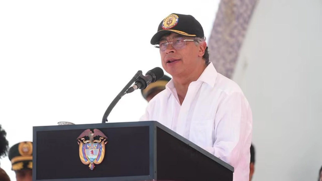 Il presidente Petro: 'Non riconosciamo la sovranità di Lima' Il presidente Petro: 'Non riconosciamo la sovranità di Lima'