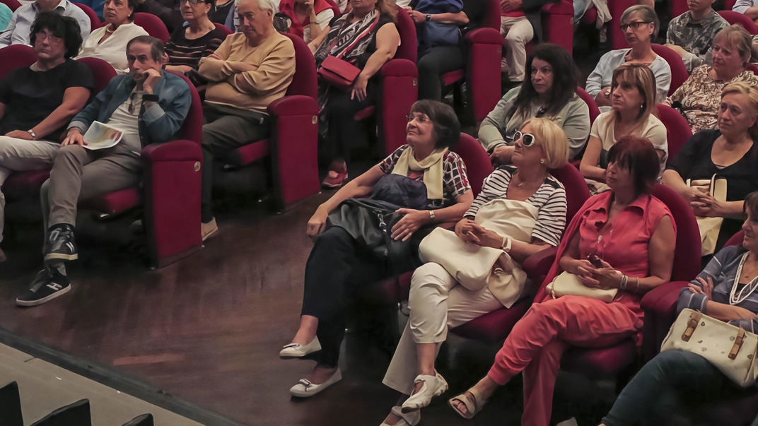 La stagione teatrale 2024/2025 del Teatro "Wanda Capodaglio" di Castelfranco di Sopra slitta per motivi di indisponibilità di un interprete. Nuova data d'inizio e record di abbonamenti raggiunto. La stagione teatrale 2024/2025 del Teatro "Wanda Capodaglio" di Castelfranco di Sopra slitta per motivi di indisponibilità di un interprete. Nuova data d'inizio e record di abbonamenti raggiunto.